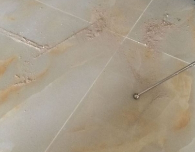 钦州瓷砖空鼓维修公司分享粘合剂选择不当在瓷砖铺贴过程中可能导致以下问题